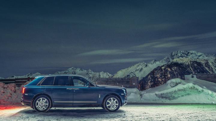 What Happens to a Rolls-Royce When Rough Terrain Meets the Wheels?