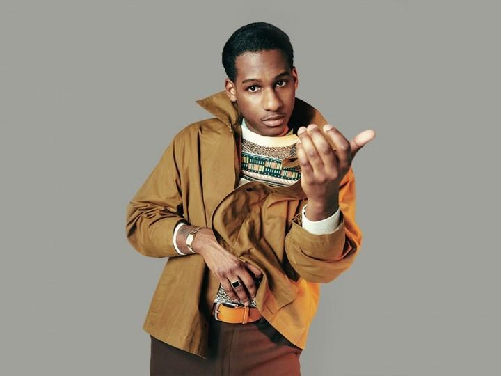 Vocal Powerhouse Leon Bridges Offers a Primer On Eye-catching Retro Style